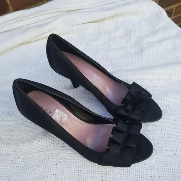 Tahari Black satin stiletto. shoes 9.5 NWOB - Picture 2 of 8